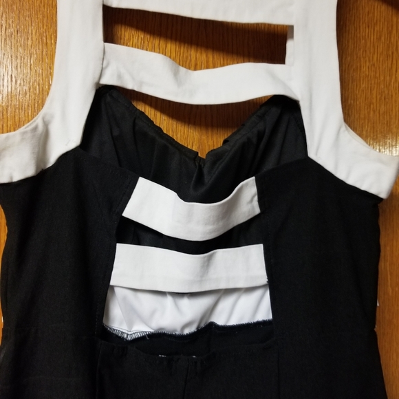 Dress - Picture 3 of 3